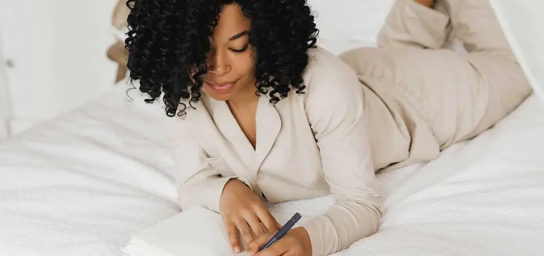 64 Journaling Prompts for Beginners